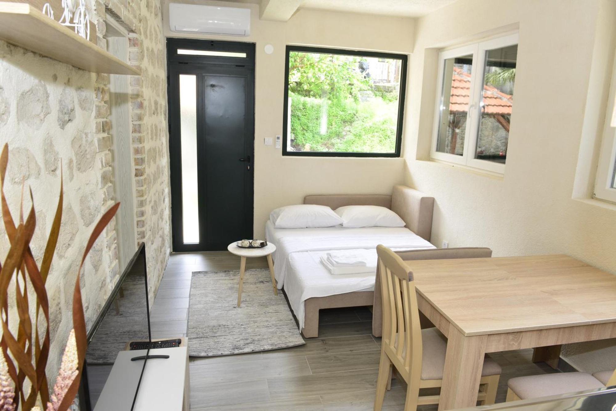 Villa Andrea Apartments With Parking Kotor Room photo