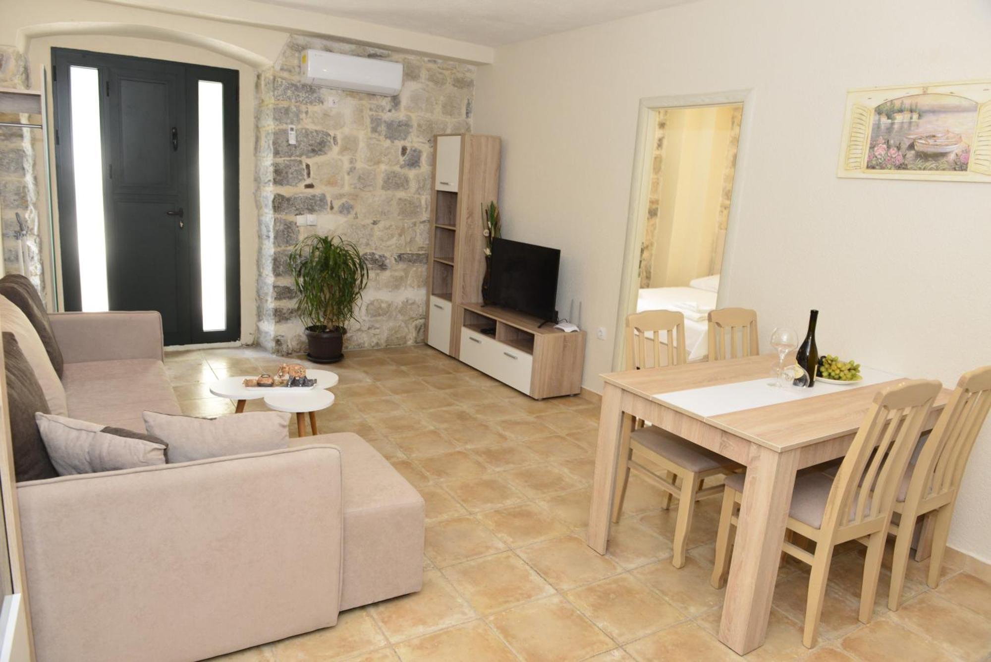 Villa Andrea Apartments With Parking Kotor Room photo